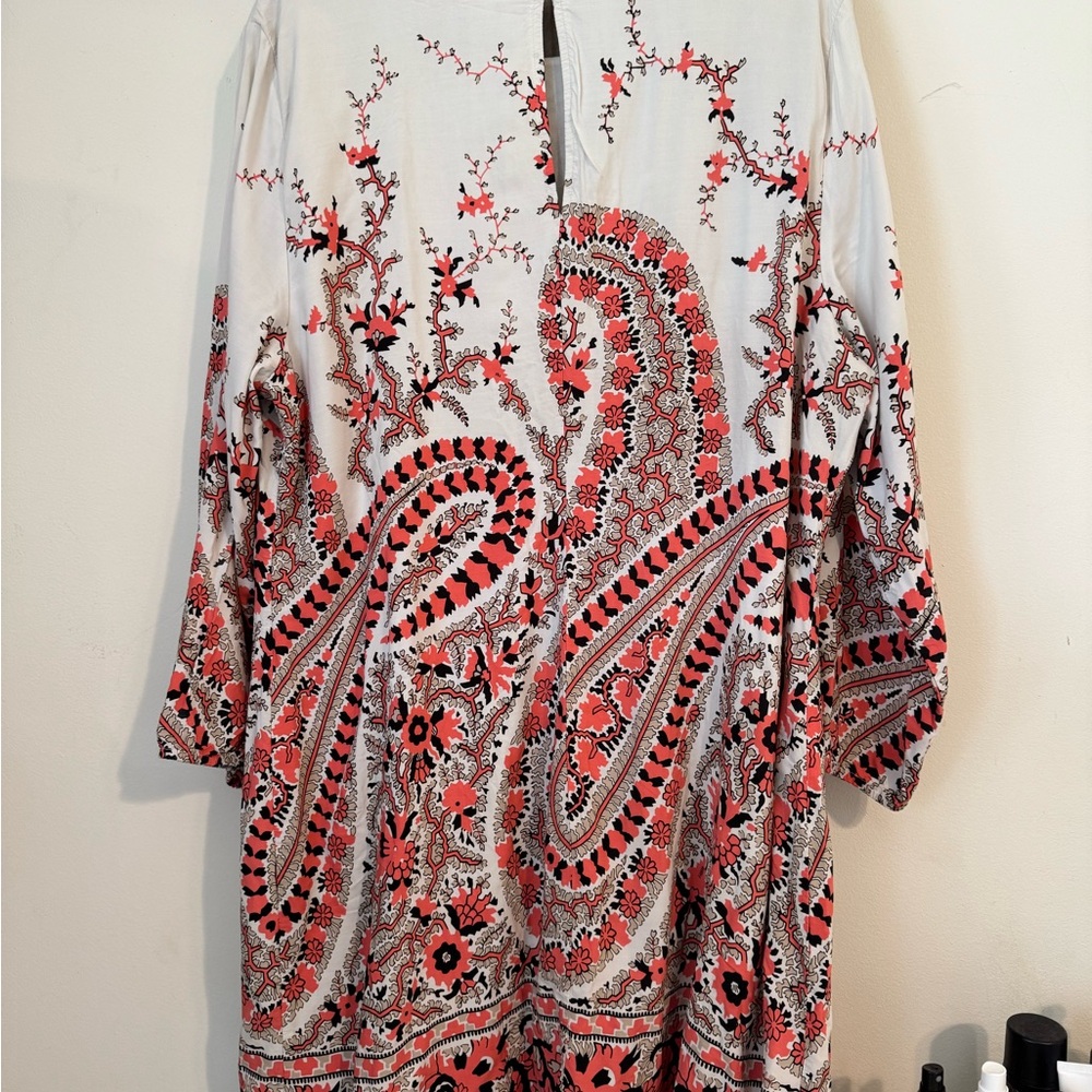 Women's Old Navy Cream and peach Floral Dress - Picture 2 of 4